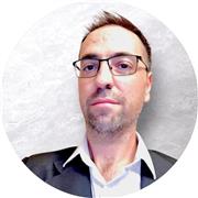 Profesor de Biología con PhD en Cs. Biológicas. Amplia experiencia en docencia en nivel medio y universitaria de grado y posgrado